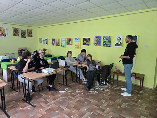 Встреча посетителей молодежного центра с известным историком